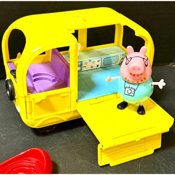 PEPPA PIG PLAY N GO CAMPERVAN tree set #1 canoe sleeping bags swing 3 figures - Picture 9 of 10